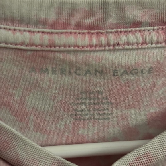 American Eagle basics t-shirt with pocket in size medium; very good condition - Picture 3 of 3